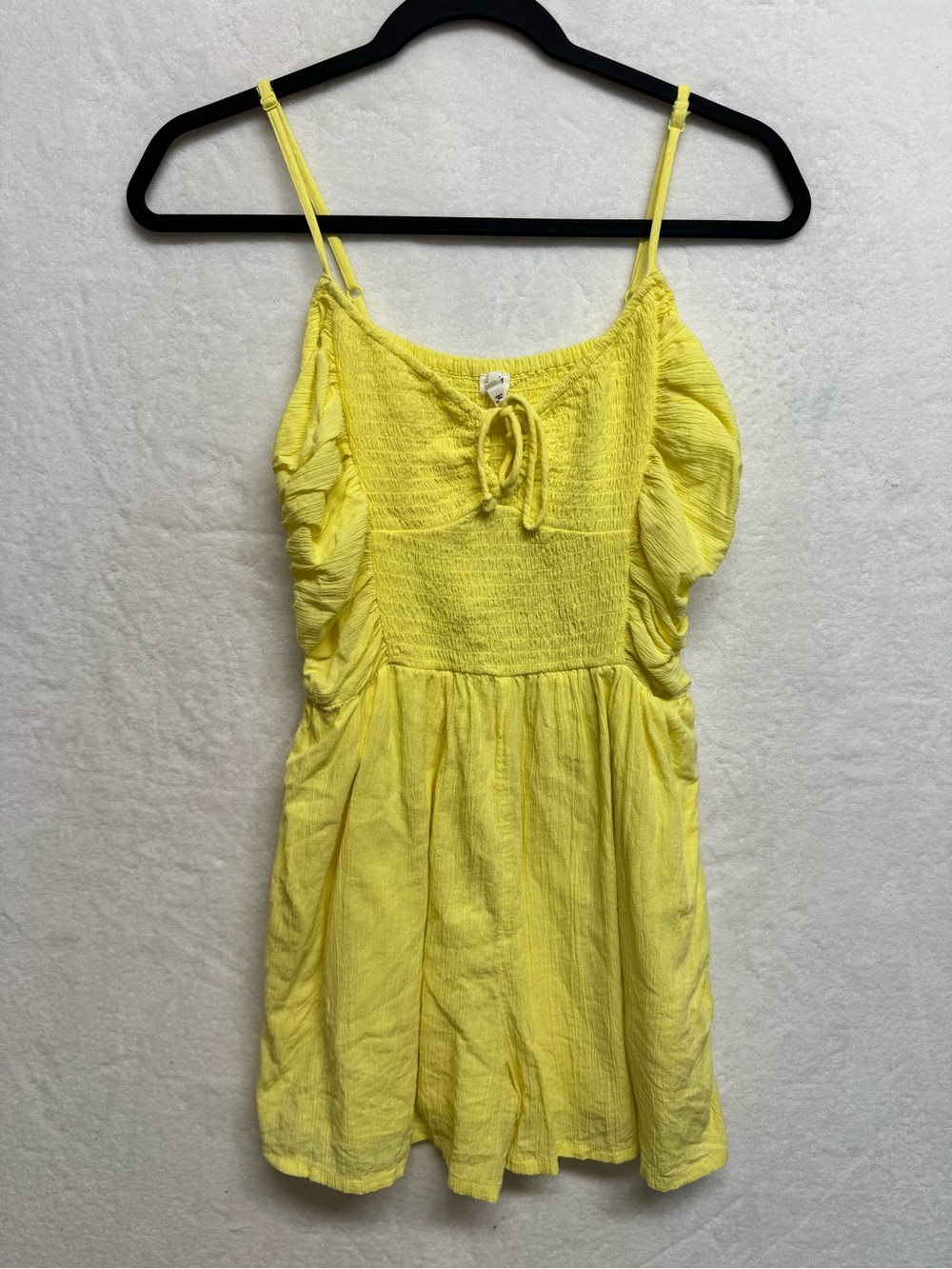 Aerie Medium Yellow Sleeveless Romper Resort Beach Spring Break Summer Vacation